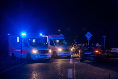 Waiblingen: Kreuzungscrash fordert mehrere Verletzte